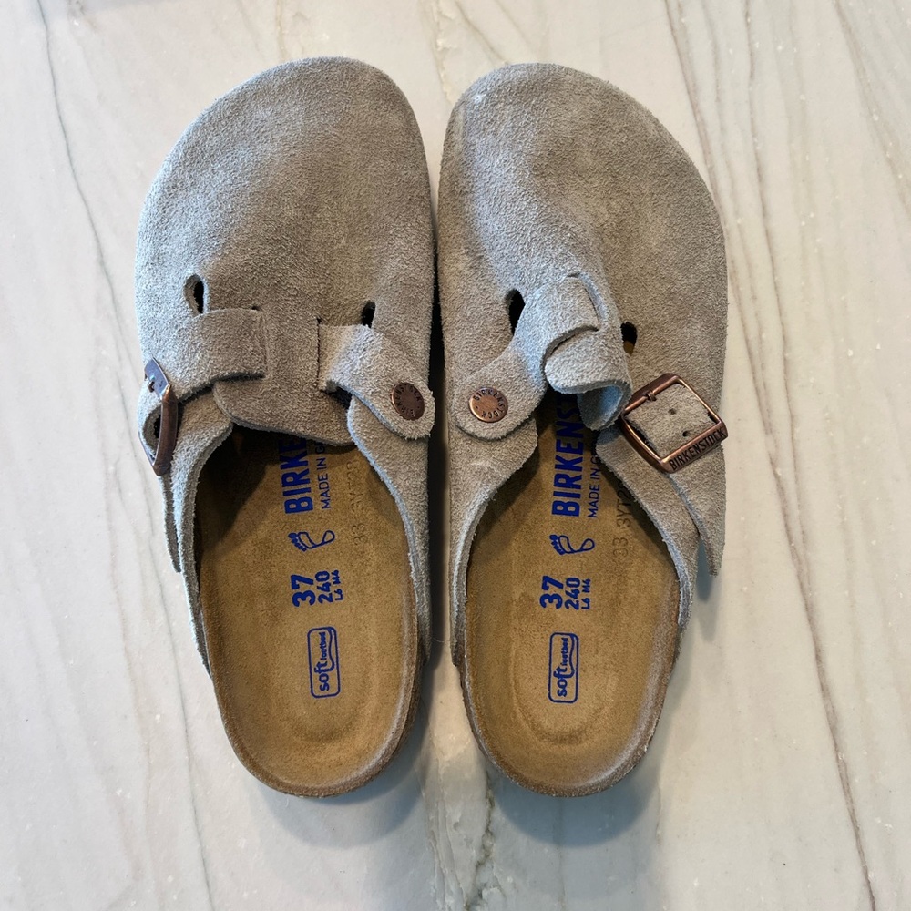 Boston Soft Footbed (BRAND new, never worn before) Taupe Suede